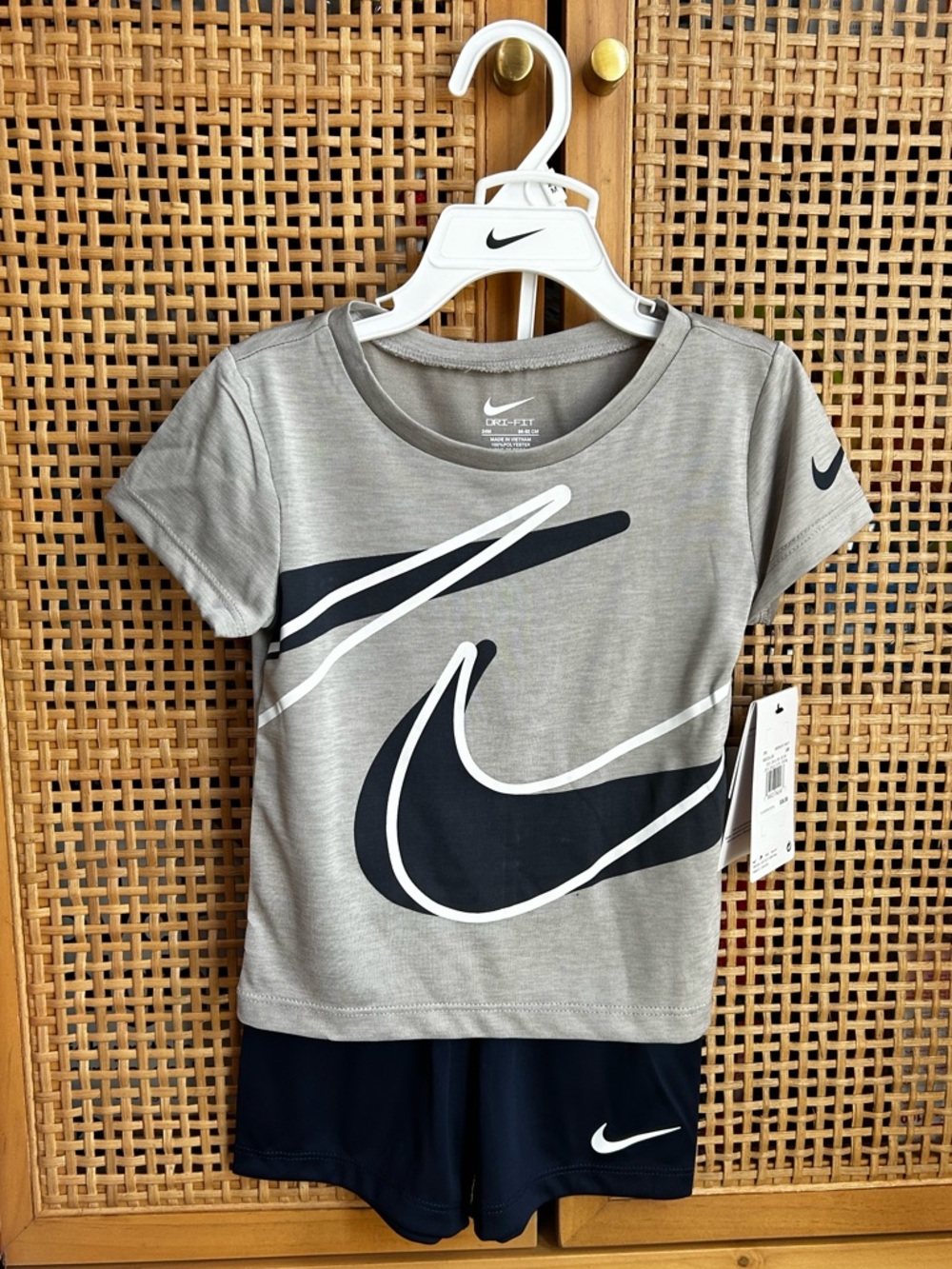 Nike T-Shirt & Shorts Set Navy/Gray NWT